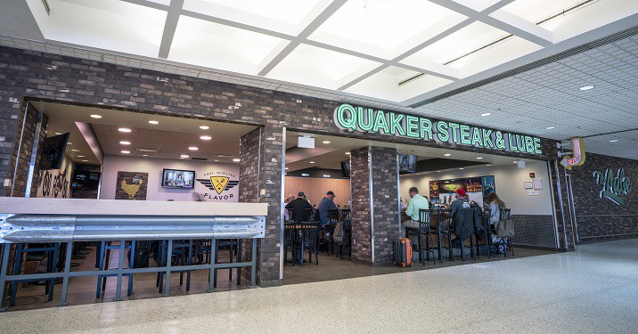 Quaker Steak & Lube - Cleveland Airport: Cleveland, OH